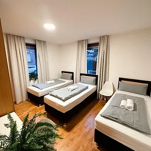 Apartment Suiteable Living - Boardinghaus Mit Parkplätzen, Wlan Und Waschraum, Bayreuth